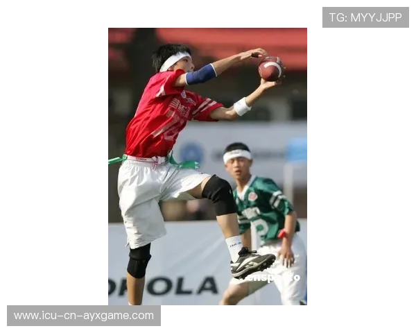 “腰旗橄榄球：东部新区赛场开启新型竞技时代”